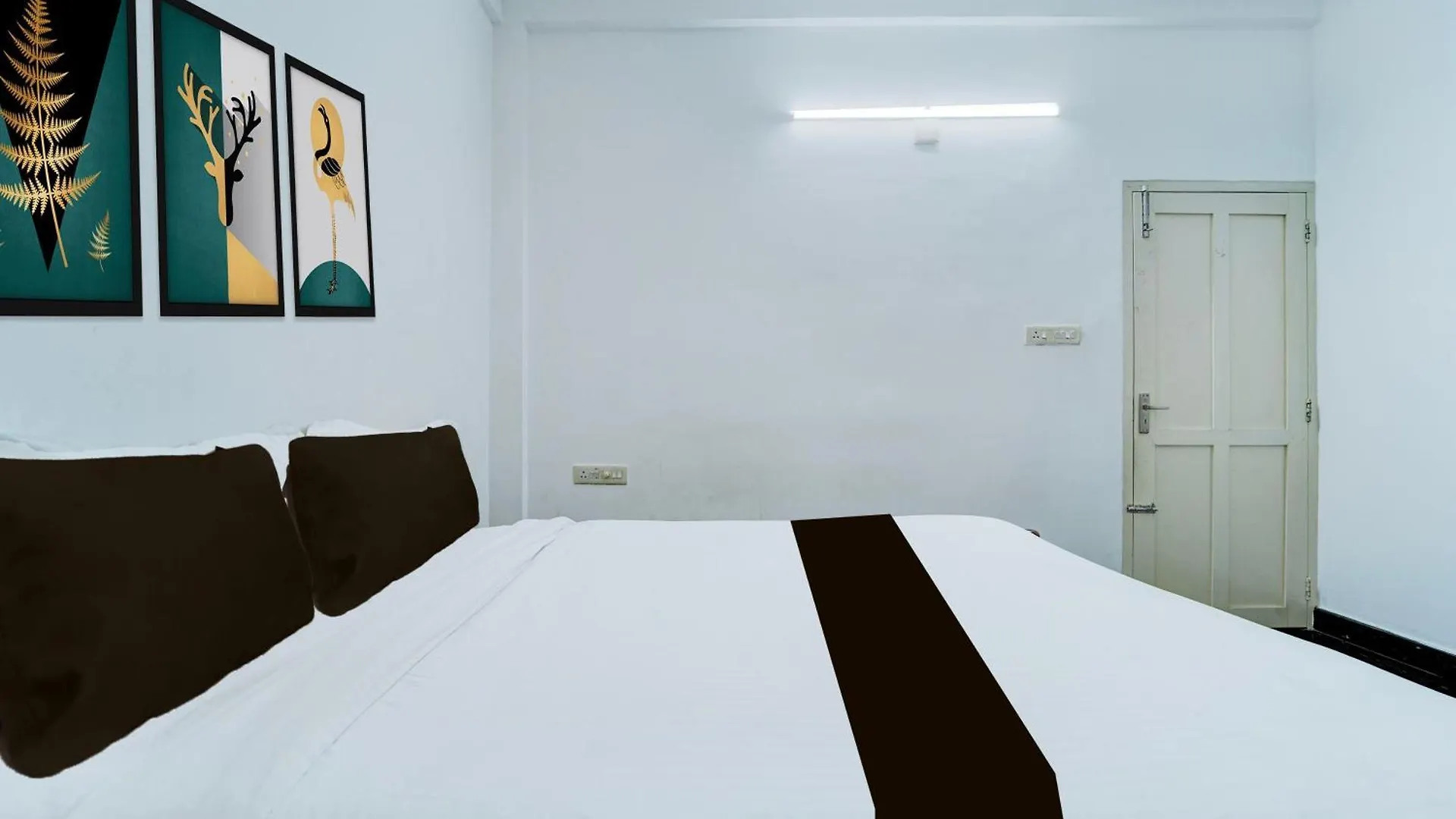 Hotel O Chembumukku Kakkanad Kochi India