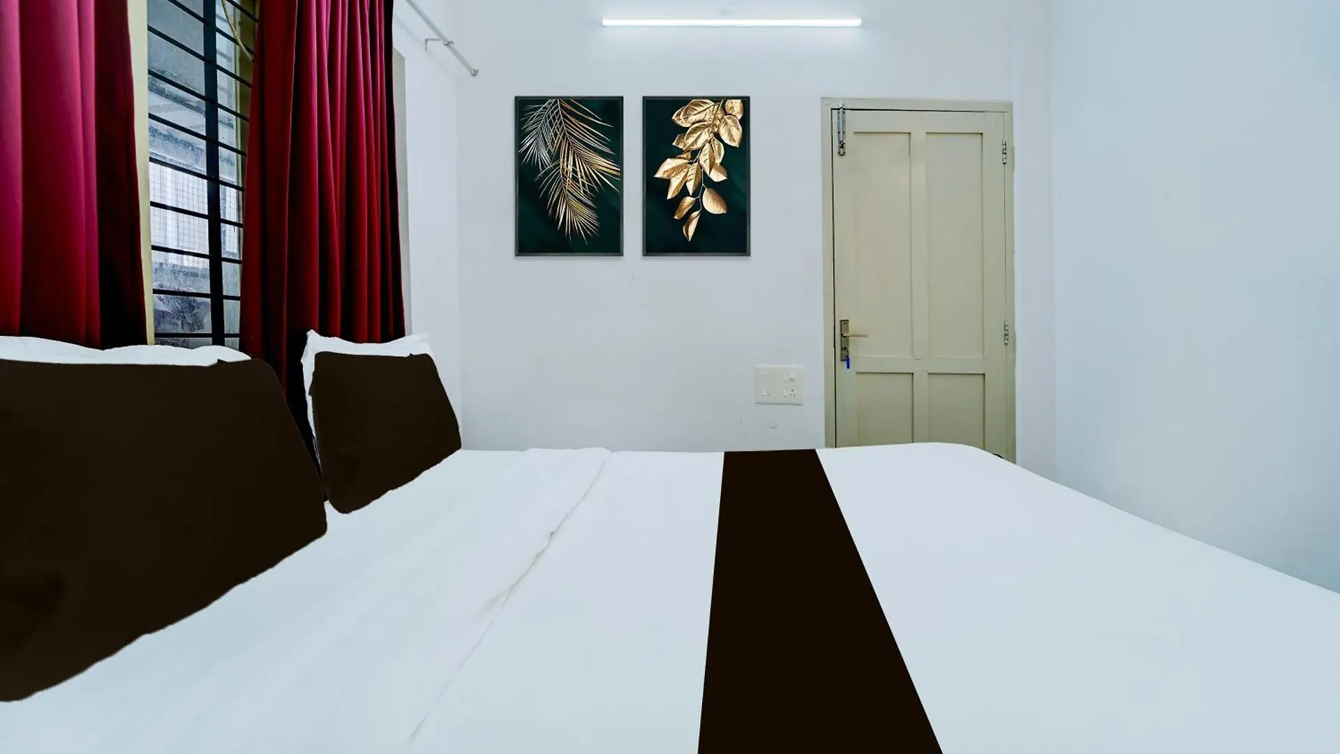 Hotel O Chembumukku Kakkanad Kochi