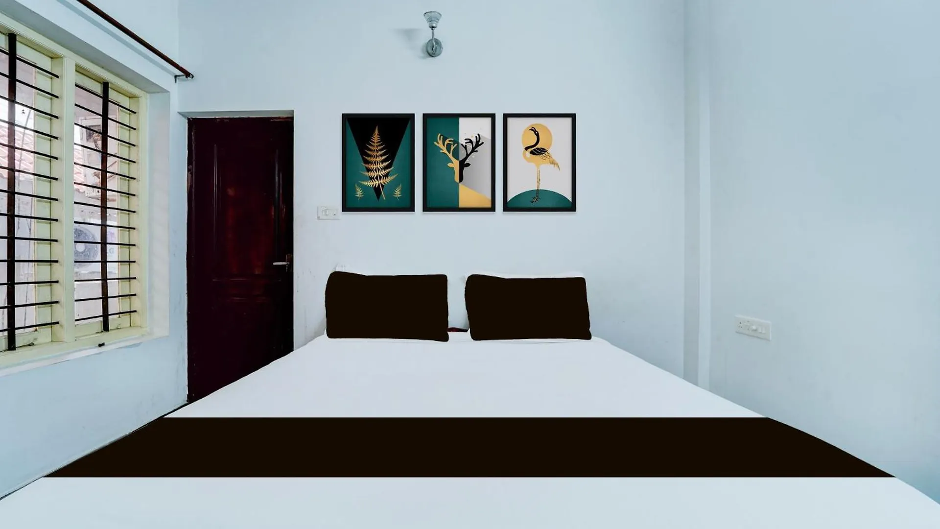 Hotel O Chembumukku Kakkanad Kochi